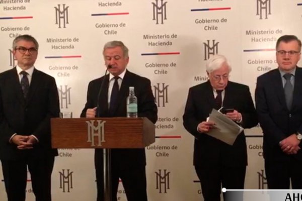 <p>Ahora en DF: Larraín presenta balance en materia económica y financiera del país</p>