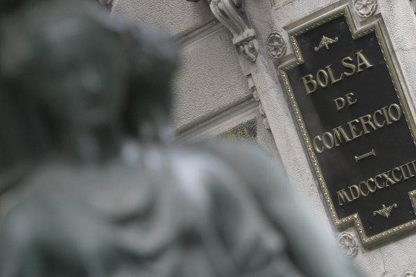 Bolsa anuncia que mercado bursátil adelantará el horario de cierre para hoy y mañana