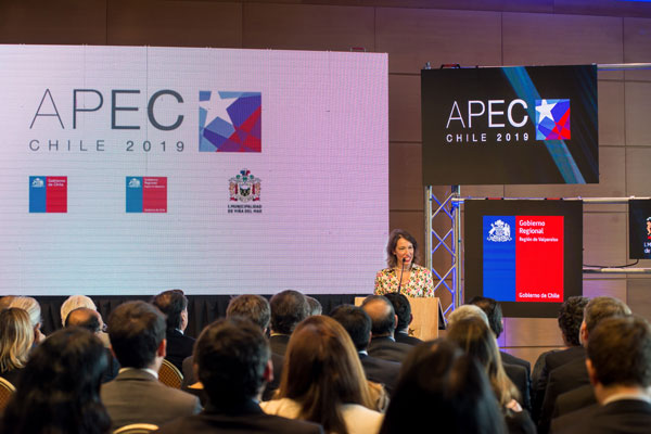 Gobierno y empresarios ajustan preparativos para austera cumbre de APEC