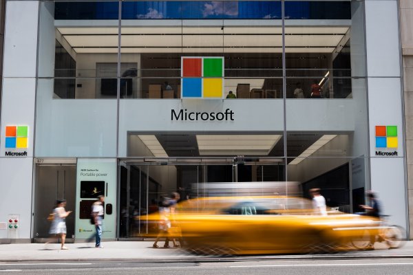 Ganancias y ventas de Microsoft superan proyecciones impulsadas por negocio en la nube