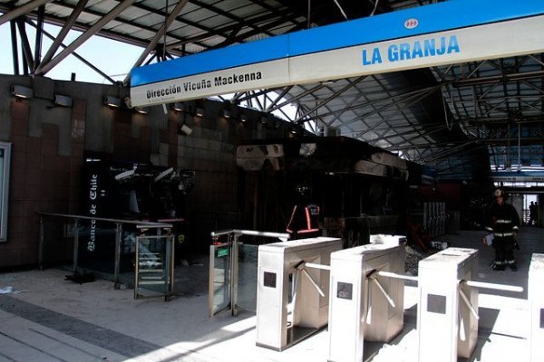 Hacienda podría cubrir costos por destrozos en estaciones y trenes de Metro
