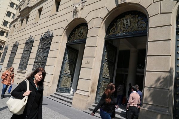 <p>Capital Economics: "Es importante tener en cuenta la fortaleza de las finanzas públicas de la economía chilena"</p>