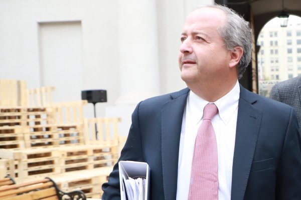<p>Ministro Monckeberg reitera que el gobierno está trabajando en reducir la jornada laboral sin afectar el empleo</p>