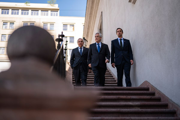 Andrés Chadwick, el Presidente Sebastián Piñera y Juan Carlos Jobet ayer en La Moneda. Foto: Presidencia