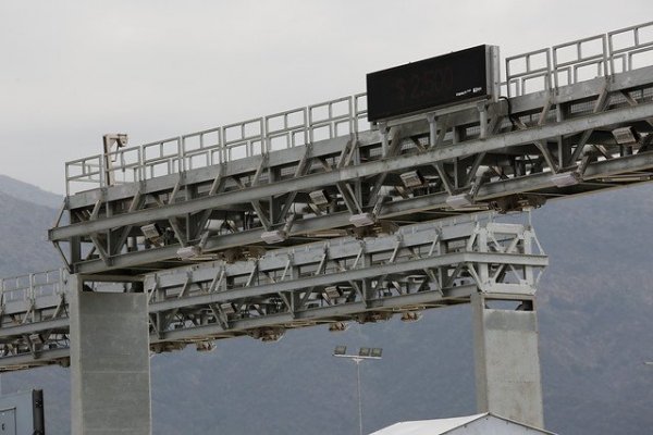 Subsecretario de Obras Públicas asegura que el miércoles se sabrá propuesta para rebajar tarifa del TAG