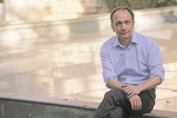 Lucas Sierra: "Lo que no puede hacer el Congreso es contagiarse del carácter impulsivo de la calle"