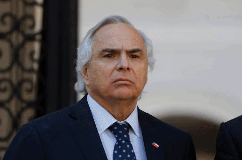 Piñera le pide a todos sus ministros que pongan el cargo a su disposición y espera terminar hoy con el Estado de Emergencia