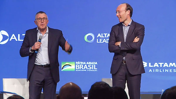 Enrique Cueto, CEO de Latam, participó en un seminario junto a Anko Van Der Werff de Avianca, entre otros.