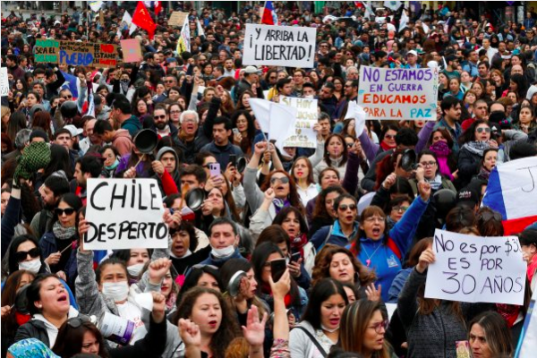 Jennifer Pribble (Financial Times): "La experiencia de Chile es una lección objetiva sobre los peligros de ignorar la desigualdad"