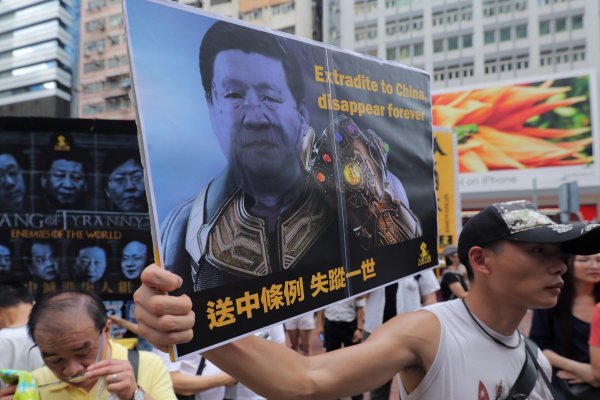 Hong Kong entra en recesión mientras las protestas callejeras se agudizan