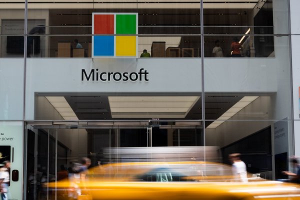 Microsoft derrota a Amazon en histórico contrato que promete cambiar balance en vital industria de computación en la nube
