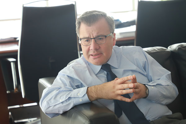 Osvaldo Macías, Superintendente de Pensiones.