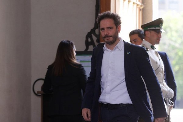 Chile Vamos apoya decisión del gobierno de revisar la reintegración tributaria