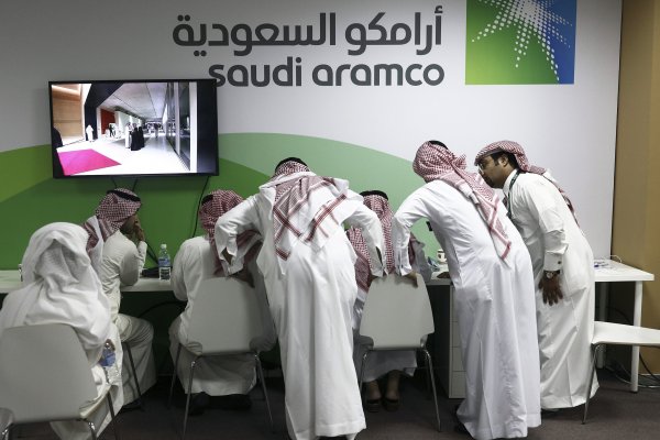 El Príncipe Heredero de Arabia Saudita da luz verde para salida a bolsa de Aramco