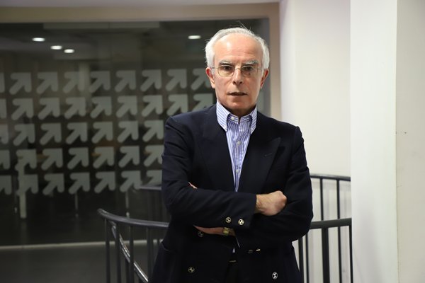 Santomingo vende agencia de valores y se enfoca en negocio del software