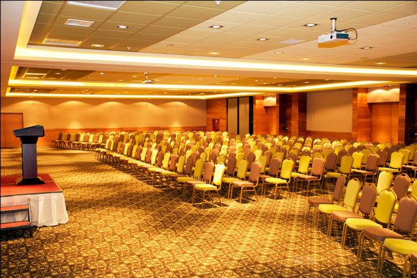 Sin reservas: al menos la mitad de los hoteles sufre cancelaciones en Chile