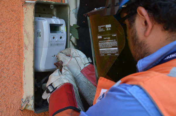 De todos modos, los medidores miden correctamente la electricidad.