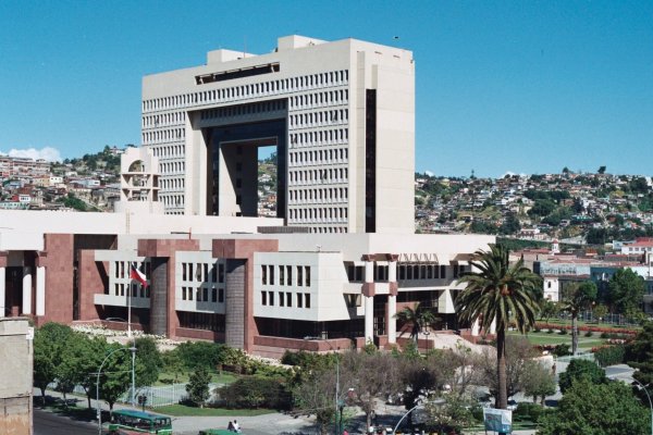 Avanza reducción de dieta parlamentaria en Congreso: comisión aprueba que Banco Central fije montos