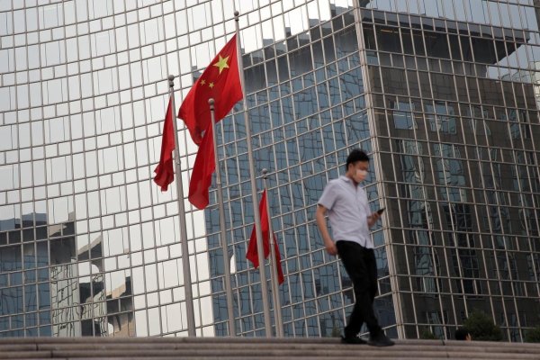 Producción industrial de China crece menos de lo esperado en octubre por efectos de guerra comercial