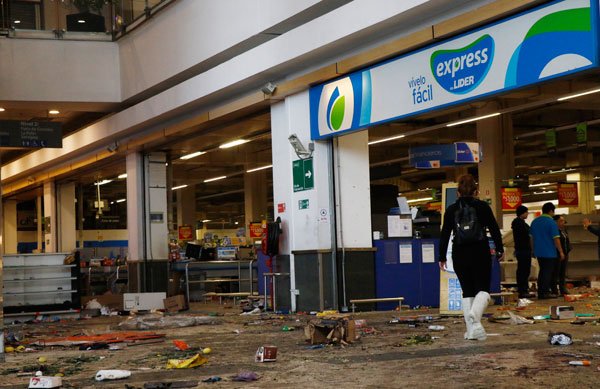 Gobierno en alerta tras recursos de Walmart en que acusó al Estado de Chile de no proteger derecho de propiedad