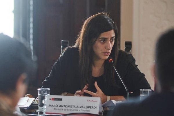 Sigue el debate de pensiones en Perú: Ministra de Economía asegura que sistemas público y privado no pueden competir