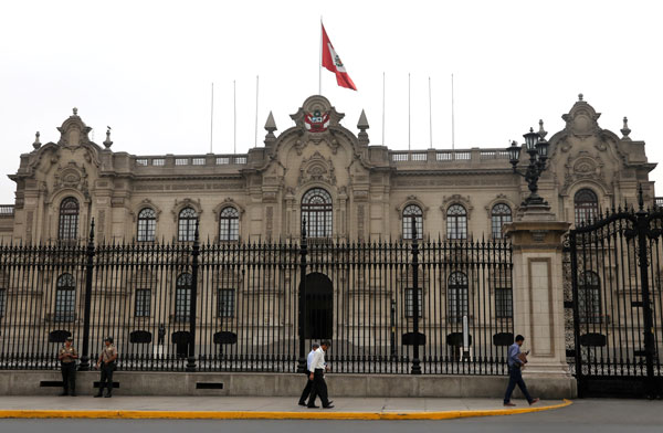 Economía de Perú se acelera en el tercer trimestre por proyectos en minas de cobre