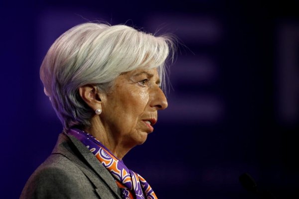 Christine Lagarde anuncia revisión estratégica de la política monetaria del Banco Central Europeo