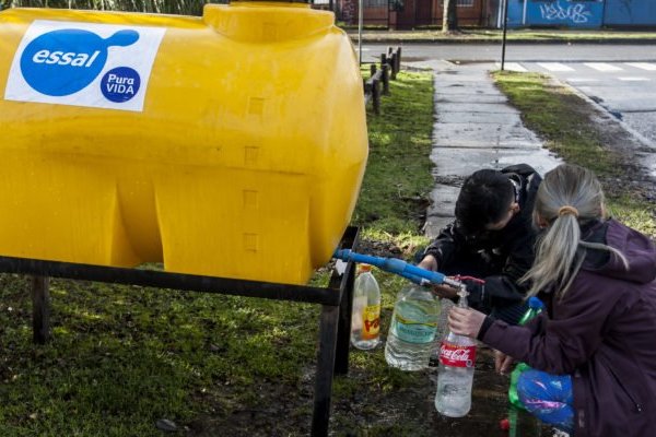 <p>Essal eleva compensaciones adicionales por cortes de agua en Osorno a casi $ 3.000 millones</p>