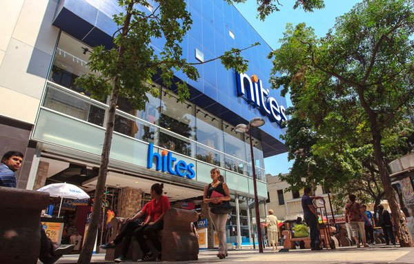 <p>Hites cae más de 10% luego de que la Justicia acogiera denuncia en su contra</p>