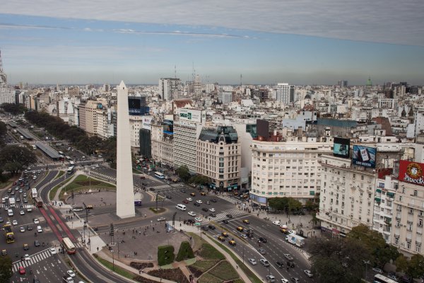 Actividad económica argentina se contrae nuevamente y Fernández ya delinea acciones de reactivación