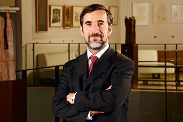 Cristián Echeverría, director del CEEN de la UDD.