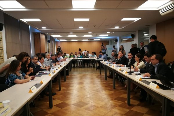 <p>Ministros de Hacienda y de Trabajo lideraron cita. También participó el subdirector de Racionalización de Dipres, Matías Acevedo.</p>