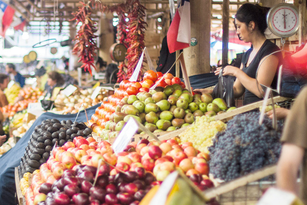 En el leve aumento del IPC en noviembre influyeron los mayores precios de las futas. Foto: Agencia Uno