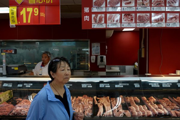 China levantará aranceles a algunos tipos de soya y carne de cerdo de EEUU