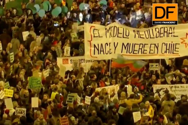 <p>Ahora en DF: Marcada presencia chilena en la marcha por el cambio climático en Madrid</p>