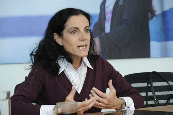 Azucena Arbeleche, Nueva ministra de Economía de Uruguay