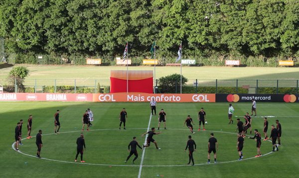 Transformación digital del fútbol abaratará costos y mejorará experiencia de usuarios