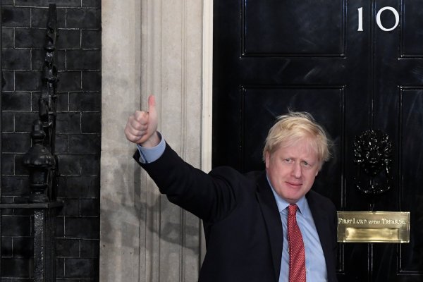 Boris Johnson arrasa y logra pista libre para su plan del Brexit