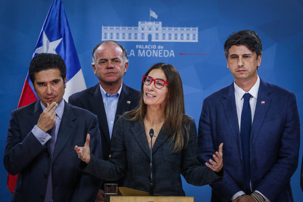 La ministra Schmidt defendió la gestión de Chile en su rol de país presidente de la Cumbre del Clima. Foto: Agencia Uno