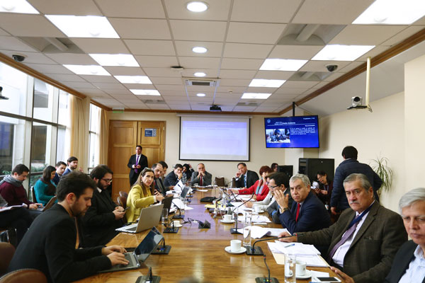 La comisión de Medio Ambiente de la Cámara concentra el debate de la reforma del SEIA. Foto: Camara de Diputados