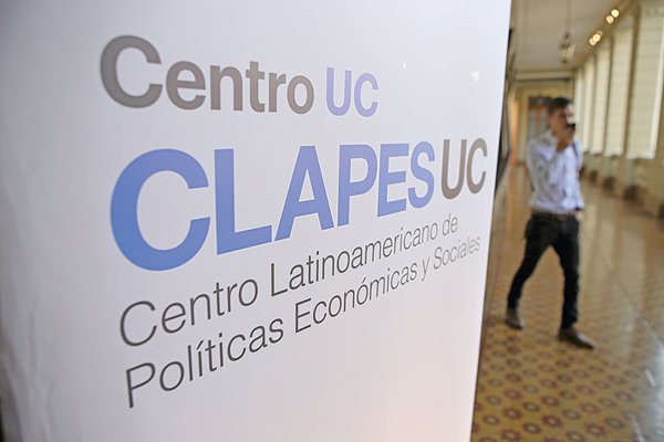 Clapes UC evalúa reenfoque de agenda 2020 en medio del reto que plantea el conflicto social