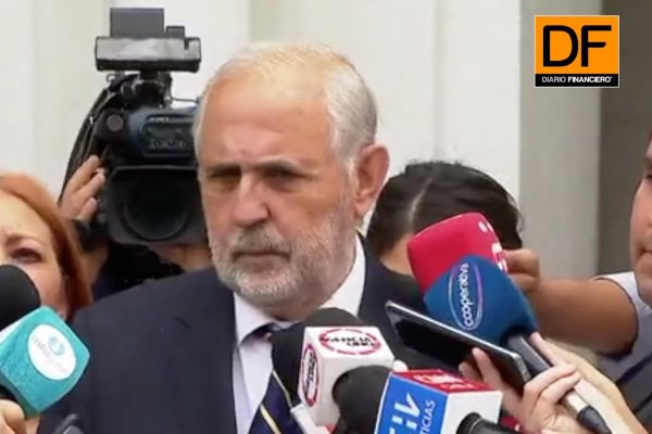 <p>Ahora en DF: Fiscal Abbott responde a la ministra Rubilar tras reunión con Blumel</p>