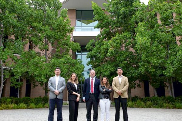 Santiago Truffa y el equipo de RemLab de la U. Andes.