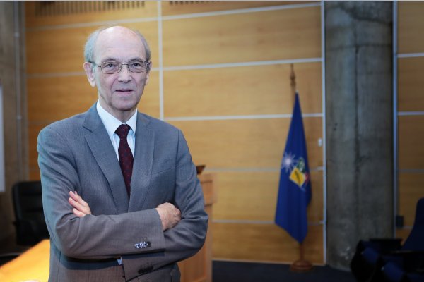 Ffrench-Davis: “Una inflación baja tiene que ser acompañada de crecimiento alto y empleo alto”