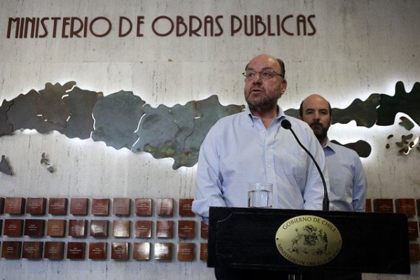 Moreno desafía a Hyundai por Puente Chacao: "No asumiremos costo más allá de lo que le corresponde al MOP ni aceptaremos detenciones de las obras"