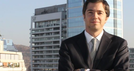 Enrique Del Campo, gerente del área de oficinas de Colliers International.