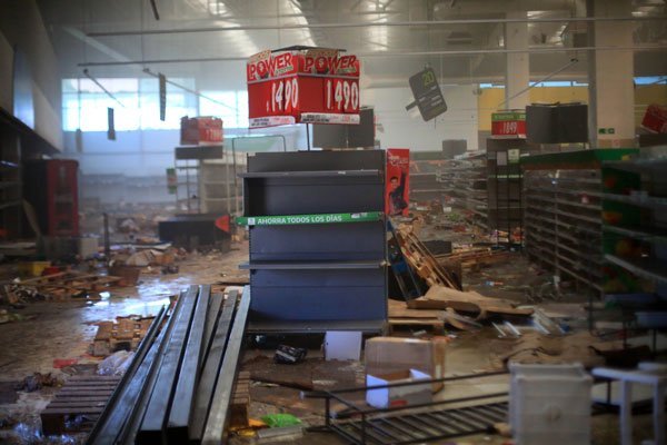 <p>Cifras del INE confirman negro noviembre para ventas del comercio, supermercados y autos</p>