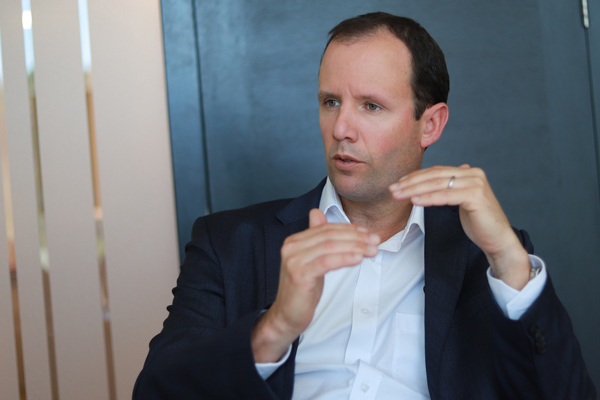 GE refuerza apuesta por energías renovables y proyecta cerrar este año los primeros contratos