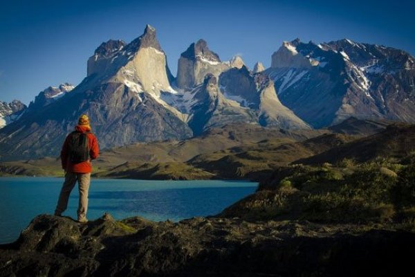 Llegada de turistas extranjeros a Chile cae 37% en noviembre por impacto de crisis social
