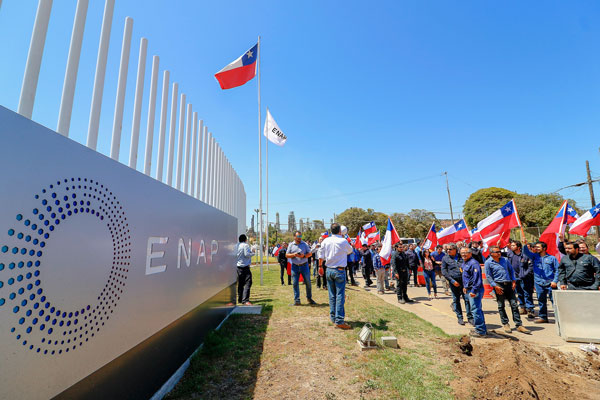 El 15 de enero del 2019 los trabajadores de Enap protestaron por los despidos en la compañía. Foto: Agencia Uno